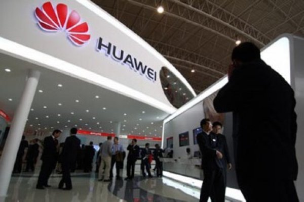 Huawei face angajări în Europa, în timp ce companiile concurente reduc forţa de muncă